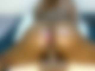 Judy-The-Booty's Live Sex Cam Show