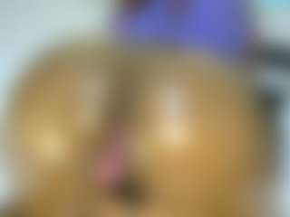 Judy-The-Booty's Live Sex Cam Show