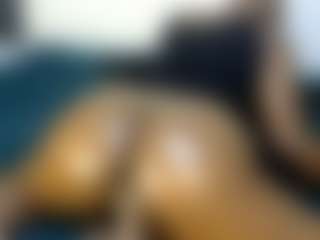Judy-The-Booty's Live Sex Cam Show