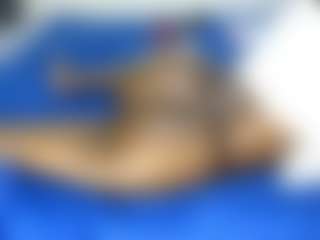 Live cam show with Judy-The-Booty - Teen (18+) on CamClone