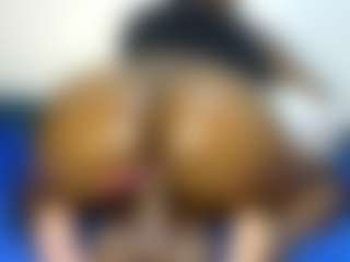 Live cam show with Judy-The-Booty - Ebony Blowjob on studioflirtlive.com