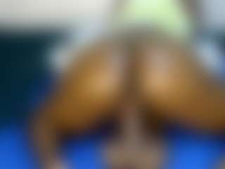 Judy-The-Booty's Live Sex Cam Show