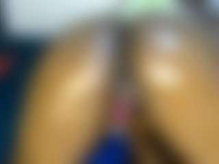 Live cam show with Judy-The-Booty - Squirt on Camsoda