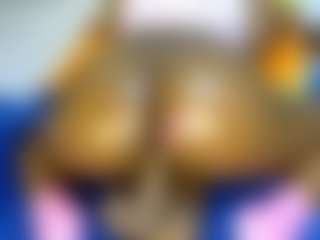 Live cam show with Judy-The-Booty - Double Penetration on Dolls Live