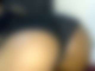 Live cam show with Judy-The-Booty - Brown Eyes Ebony on nudelive.tv