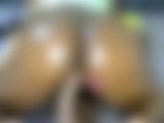 Judy-The-Booty's Live Sex Cam Show