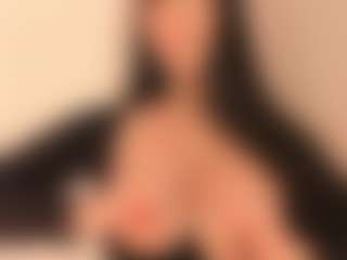 Live cam show with kimberlin-cam44 - Striptease on crypto-cams