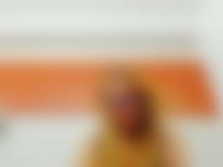 Live cam show with Maddy-Cartter - Skinny MILF on Fit Hotties