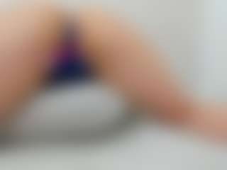 Live cam show with Maddy-Cartter - Blonde Hair Middle Aged on Hubzter Live