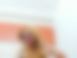 Live cam show with Maddy-Cartter - Skinny MILF on Camsoda