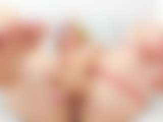 Live cam show with Maddy-Cartter - Blonde Hair MILF on fuck-show.com