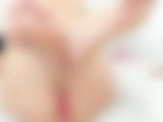 Live cam show with Maddy-Cartter - Skinny on Uber Horny