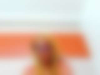 Live cam show with Maddy-Cartter - Blonde Hair MILF on Camsoda
