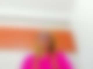 Live cam show with Maddy-Cartter - Skinny MILF on Camsoda
