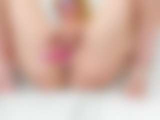 Live cam show with Maddy-Cartter - Asshole Mature on Mixed Magazine Live