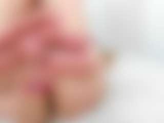 Live cam show with Maddy-Cartter - Gamer Mature on AdultVida.com