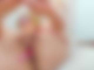 Live cam show with Maddy-Cartter - Flashing on Dolls Live