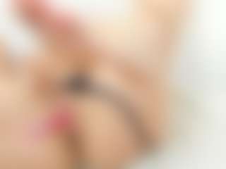 Live cam show with Maddy-Cartter - Big Tits MILF on AdultVida.com