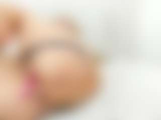 Live cam show with Maddy-Cartter - Blonde Hair Shaved Pussy on Camsoda