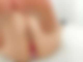 Live cam show with Maddy-Cartter - Blonde Hair Shaved Pussy on Camsoda