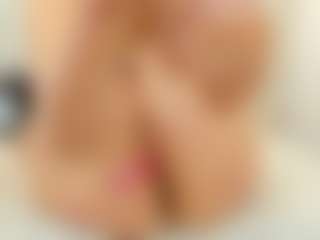 Live cam show with Maddy-Cartter - Blonde Hair Middle Aged on Uber Horny