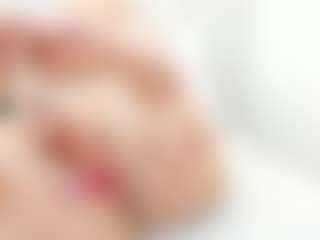 Live cam show with Maddy-Cartter - Skinny MILF on Hubzter Live