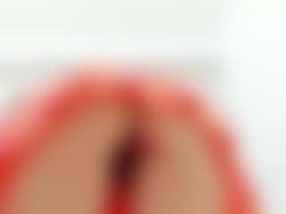 Live cam show with Maddy-Cartter - Flashing on livesuperchat.net