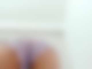 Live cam show with Maddy-Cartter - Blonde Hair MILF on Dolls Live