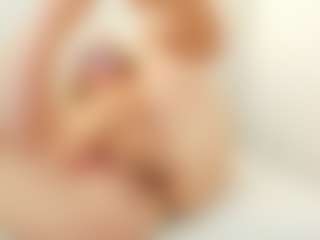 Live cam show with Maddy-Cartter - Squirt Mature on WildCum