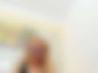 Live cam show with Maddy-Cartter - Middle Aged on Camsoda