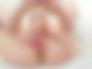 Live cam show with Maddy-Cartter - Mature on Soda Cam