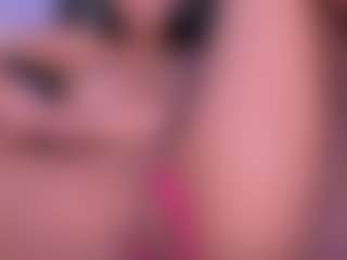 Live cam show with CelestePalmer - Fingering on madthumbs