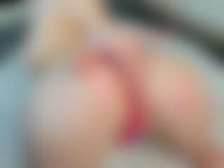 Live cam show with Emily - Hot on Sweet Sext