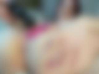 Live cam show with Emily - Blowjob on hrnylive.com