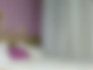 Live cam show with Emily - Teen (18+) on luckytryst.com