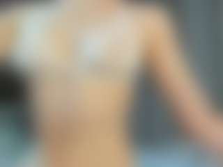 Live cam show with Emily - Hot on sexytreat.net