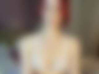 Live cam show with Emily - Small Ass on hrnylive.com