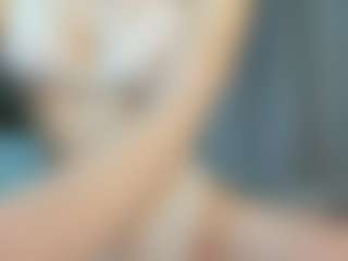 Live cam show with Emily - Cute on camtv