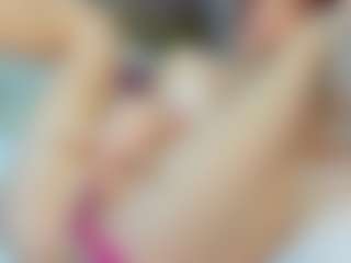 Live cam show with Emily - Sexy on pussylord.com