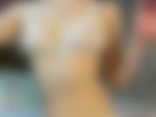Live cam show with Emily - Oil on sexytreat.net