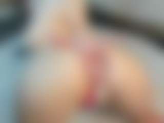 Live cam show with Emily - Petite on fuklive.com