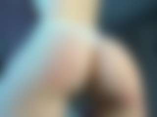 Live cam show with Emily - Full Nudity on TastyBlacksLive