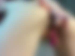 Live cam show with Emily - Brown Hair on mypornchat.com