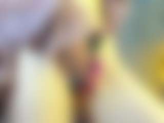 Live cam show with Emily - Oil on liverealitysex.com