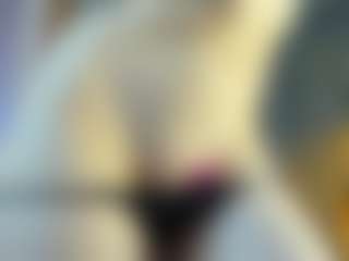 Live cam show with Emily - Young Adult on xxxlivecams.org
