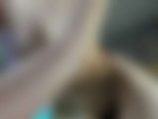 Live-Cam-Show mit Emily - Striptease auf Camsoda