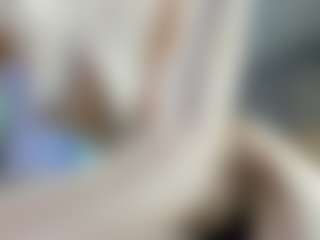 Live cam show with Emily - Striptease on galaxygirlnitro.com