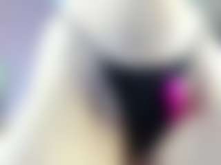 Live cam show with Emily - Young Adult on camtv