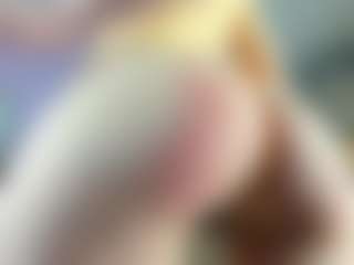 Live cam show with Emily - Spank on Camsoda