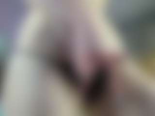 Live cam show with Emily - Striptease on Lustler